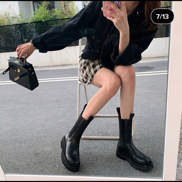 Black Chunky Chelsea Boots - Picture 2 of 4